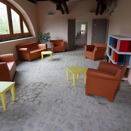 Auberge De Jeunesse Hi Rouen Bagian luar foto